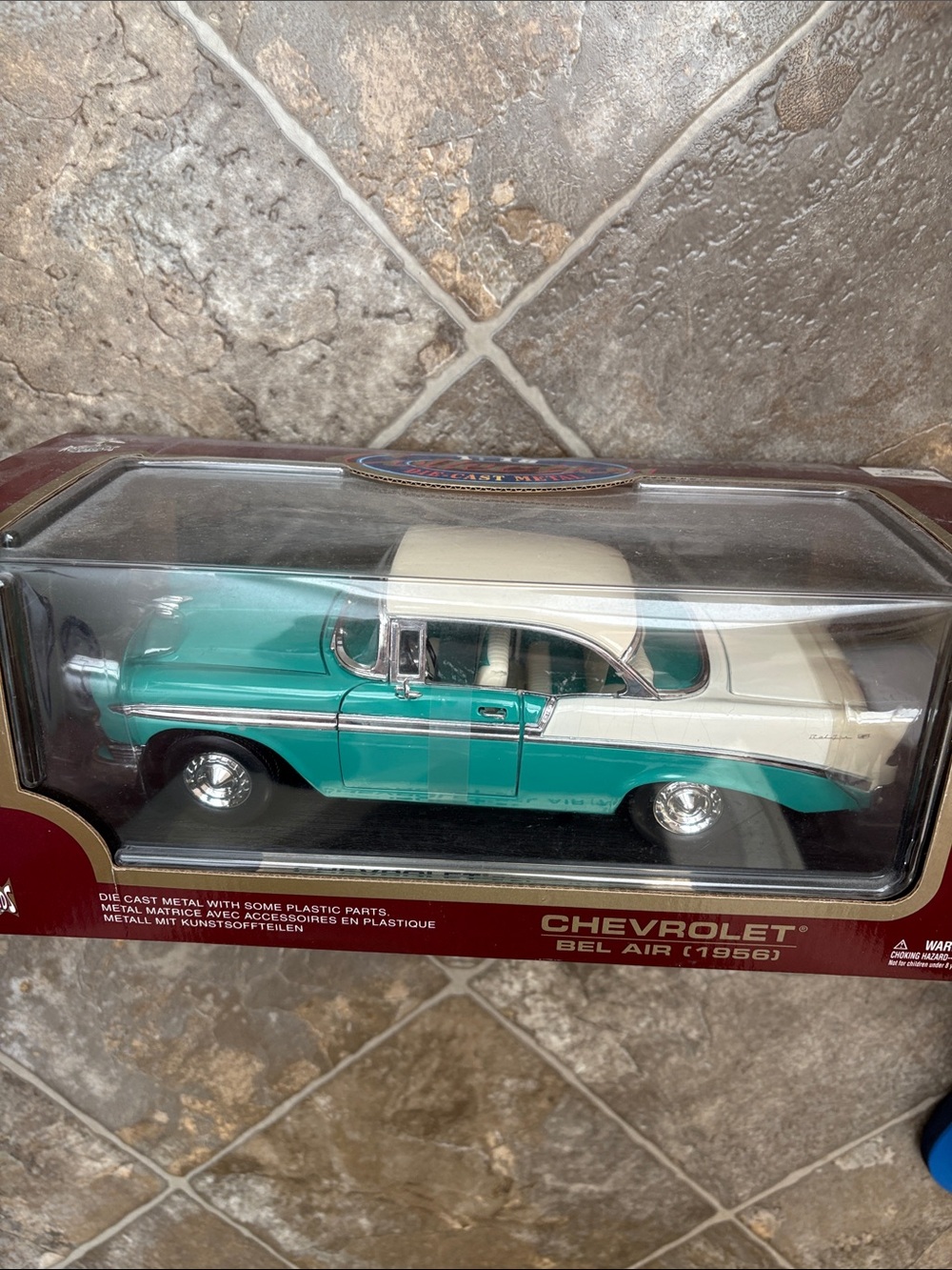 Chevrolet Bel Air (1956) Die-Cast Model - Turquoise & Cream